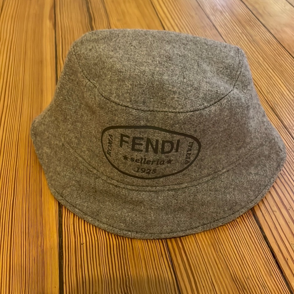 Fendi grey/leather hat